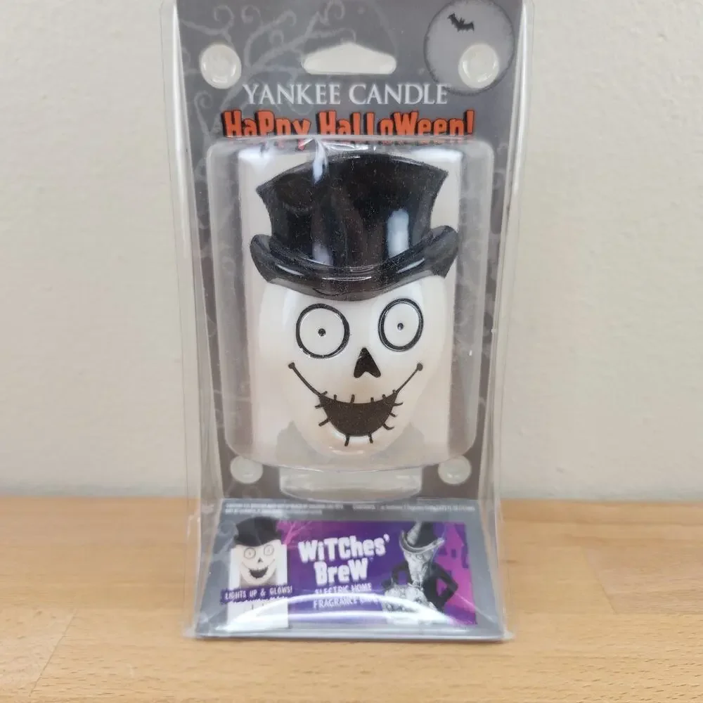 Yankee Candle Witches' Brew Diffuser Skull Halloween Plug-In NO FRAGRANCE
